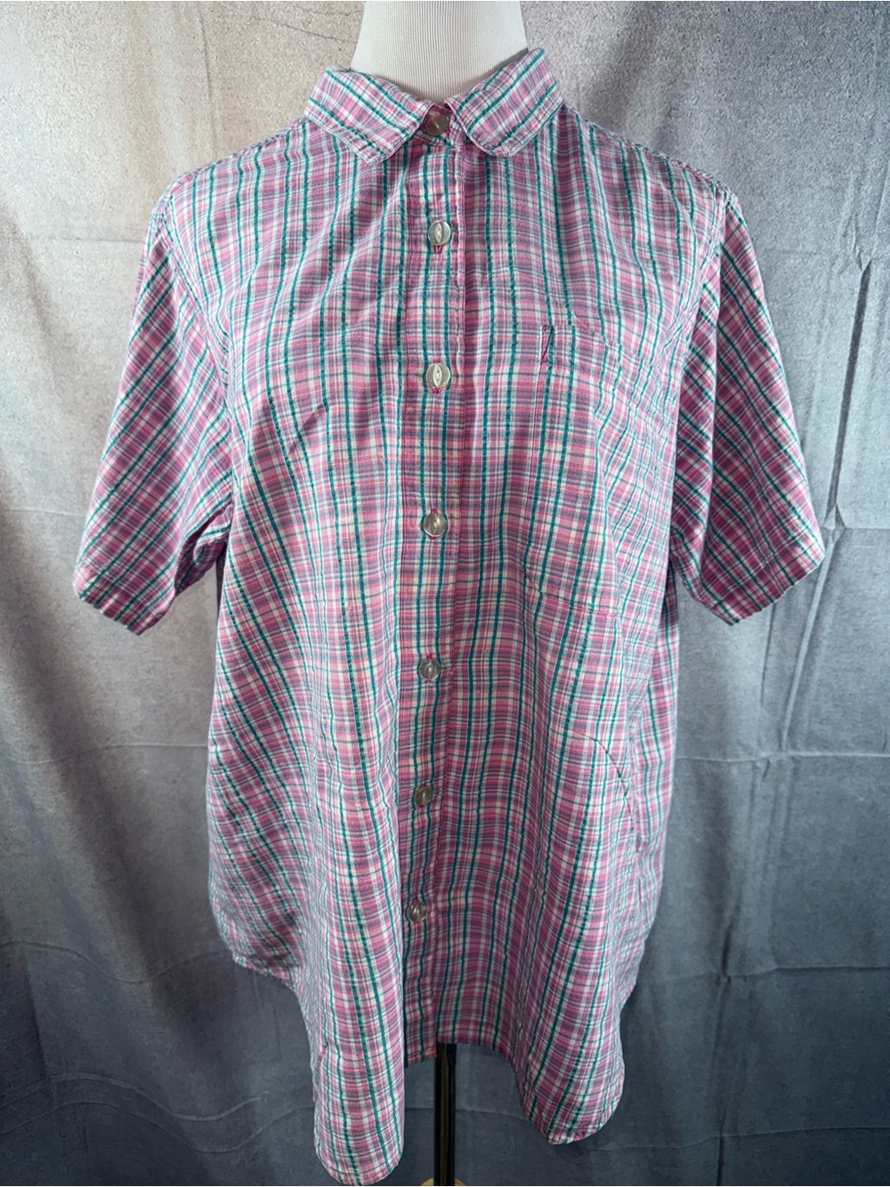 2444-Vintage Basic Editions Pink Plaid Short-Sleeve Button-Down Shirt